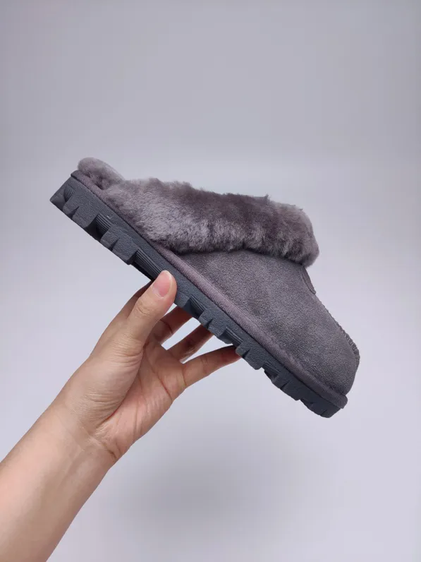 💰360 UGG sheepskin all-in-one snow boots 5125 casual fur mops. In stock: 35-40 yards. Color: maroon gray pink.